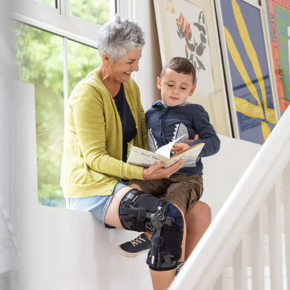 Bauerfeind GenuTrain OA Knee Brace